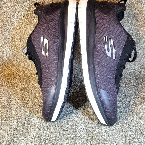 Skechers  Women's Size 10  Black White Comfort Flex Slip Resistant Pro EH NEW - Picture 2 of 8